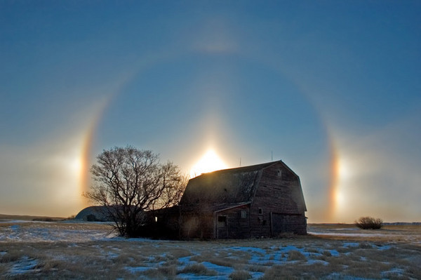 Why Is There a Rainbow around the Sun? - Solar or Sun Halos Explained